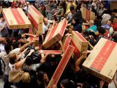 ΗΠΑ: Μικρή προσέλευση στα καταστήματα στην Black Friday