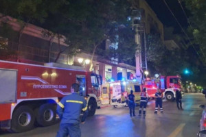Τραγωδία στην Ακαδημίας: Δύο αδέλφια νεκρά από φωτιά σε διαμέρισμα
