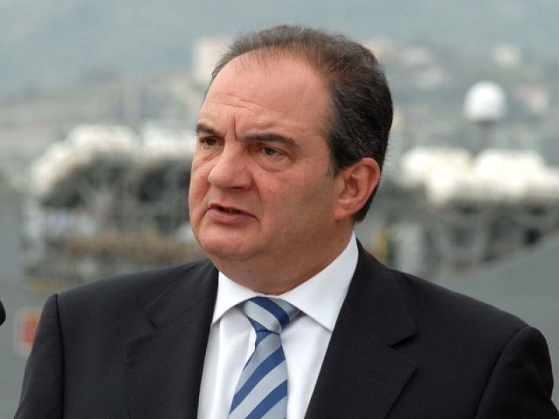 Παρέμβαση Καραμανλή: «Αφρονες επιλογές εξωθούν τη χώρα σε περιπέτειες»