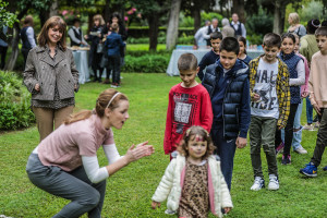 Σακελλαροπούλου: Διαρκές έγκλημα η βία κατά των παιδιών-Ας μην κωφεύουμε