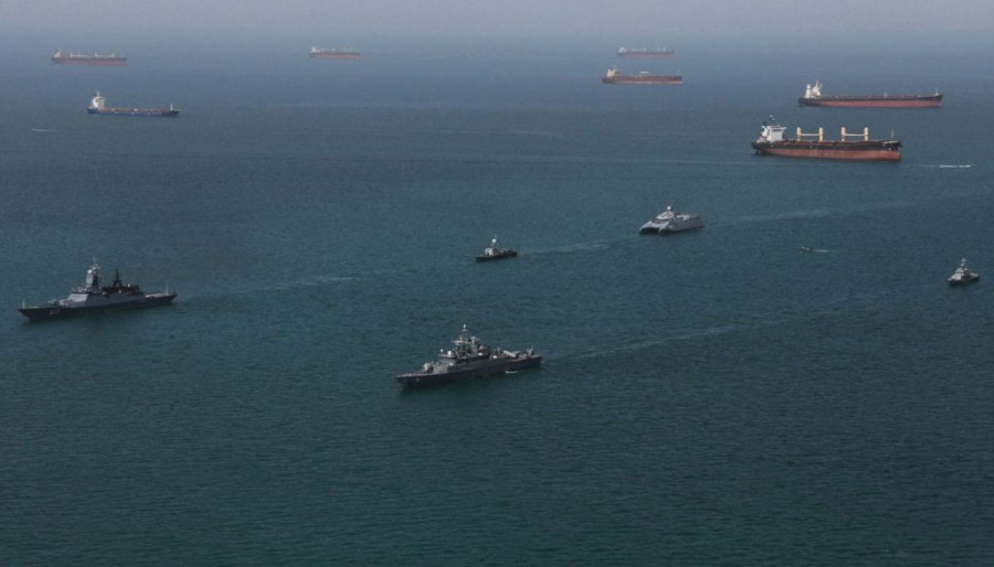 Ελληνόκτητα πλοία με σιτηρά πέρασαν τα Στενά του Ορμούζ