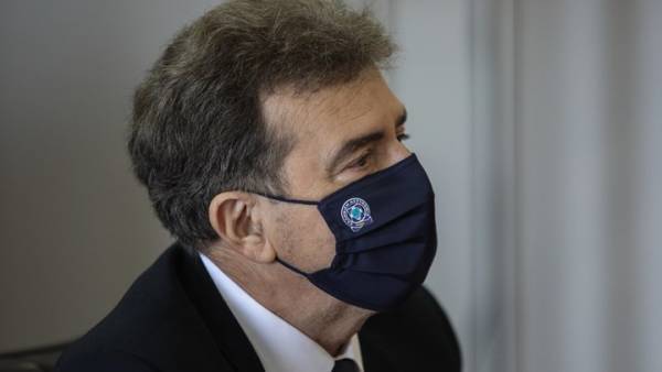 Χρυσοχοΐδης: Πρέπει να ξεχάσουμε και φέτος το καρναβάλι στην Πάτρα