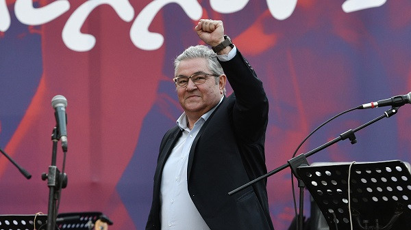Κουτσούμπας: Επαναφορά εθνικής συλλογικής σύμβασης και τριετιών, με κατώτατο €850