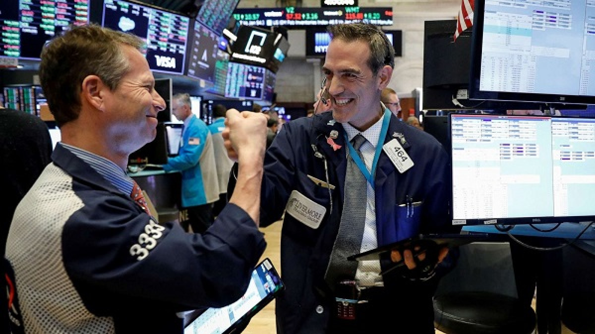 Ανοδικό γύρισμα στη Wall Street με «υπογραφή» Πάουελ