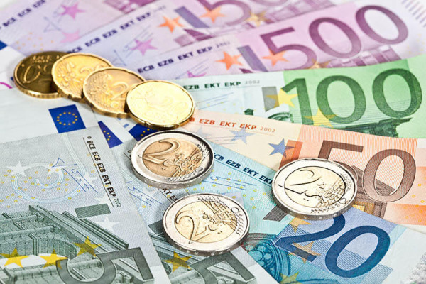 Cash is king. Αλλά για πόσο ακόμη;