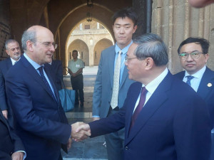 Συνάντηση Χατζηδάκη – Πρωθυπουργού Κίνας: Εξαγωγές και Cosco στο επίκεντρο