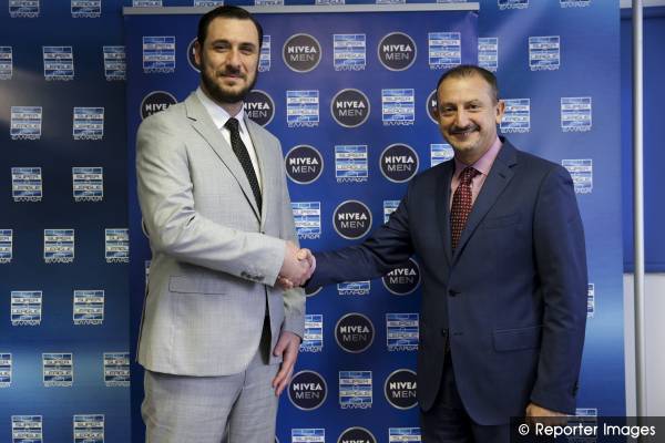 Η NIVEA ΜΕΝ στηρίζει το ελληνικό ποδόσφαιρο