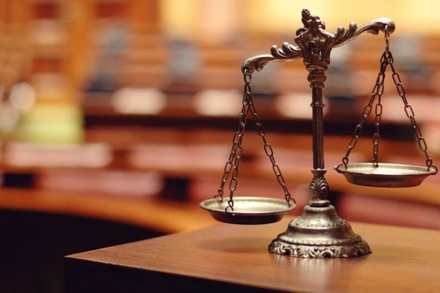 O προϋπολογισμός κρίνεται στις αίθουσες των δικαστηρίων