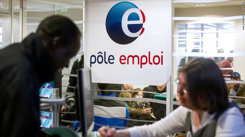 Γαλλία: Μέτρα για την ένταξη νέων στην αγορά εργασίας