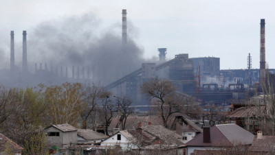 Βομβαρδίζεται ξανά το εργοστάσιο Αζοφστάλ, λέει το Κίεβο