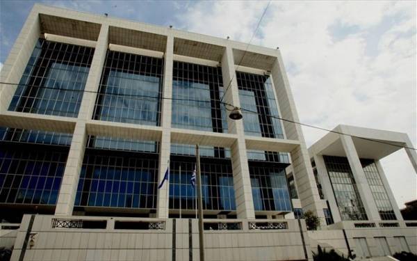 Μέλη του Ρουβίκωνα εισέβαλαν στο Εφετείο