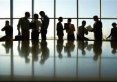 EY:Οι επιχειρηματίες θα αυξήσουν το εργατικό τους δυναμικό το 2015