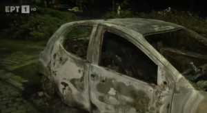 Επεισόδια έξω από την Πανεπιστημιούπολη- Φωτιά σε 7 αυτοκίνητα