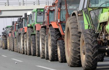 Αγρότες: Βγάζουν τα τρακτέρ στους δρόμους από 20 Ιανουαρίου