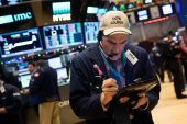 «Αναβάλλει» ξανά τις 20.000 μονάδες ο Dow Jones