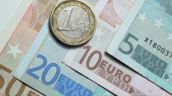 Η Ρουμανία προετοιμάζεται για να μπει στο ευρώ το 2022