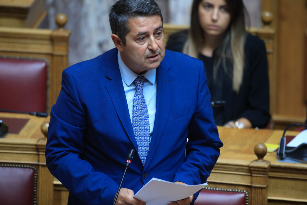 Μυλωνάκης - Κωνσταντοπούλου: Σφοδρή αντιπαράθεση στη Βουλή για το ΟΠΕΚΕΠΕ και τα «non paper»
