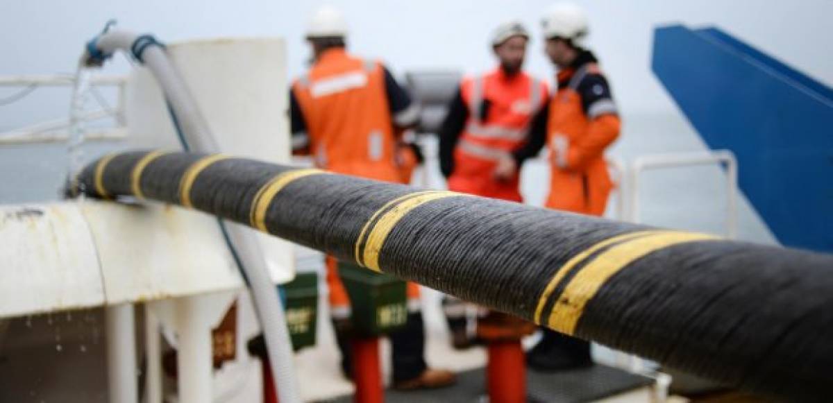 «EuroAsia Interconnector»: Υπογραφές μνημονίων με «βαριές» σκιές ΑΟΖ