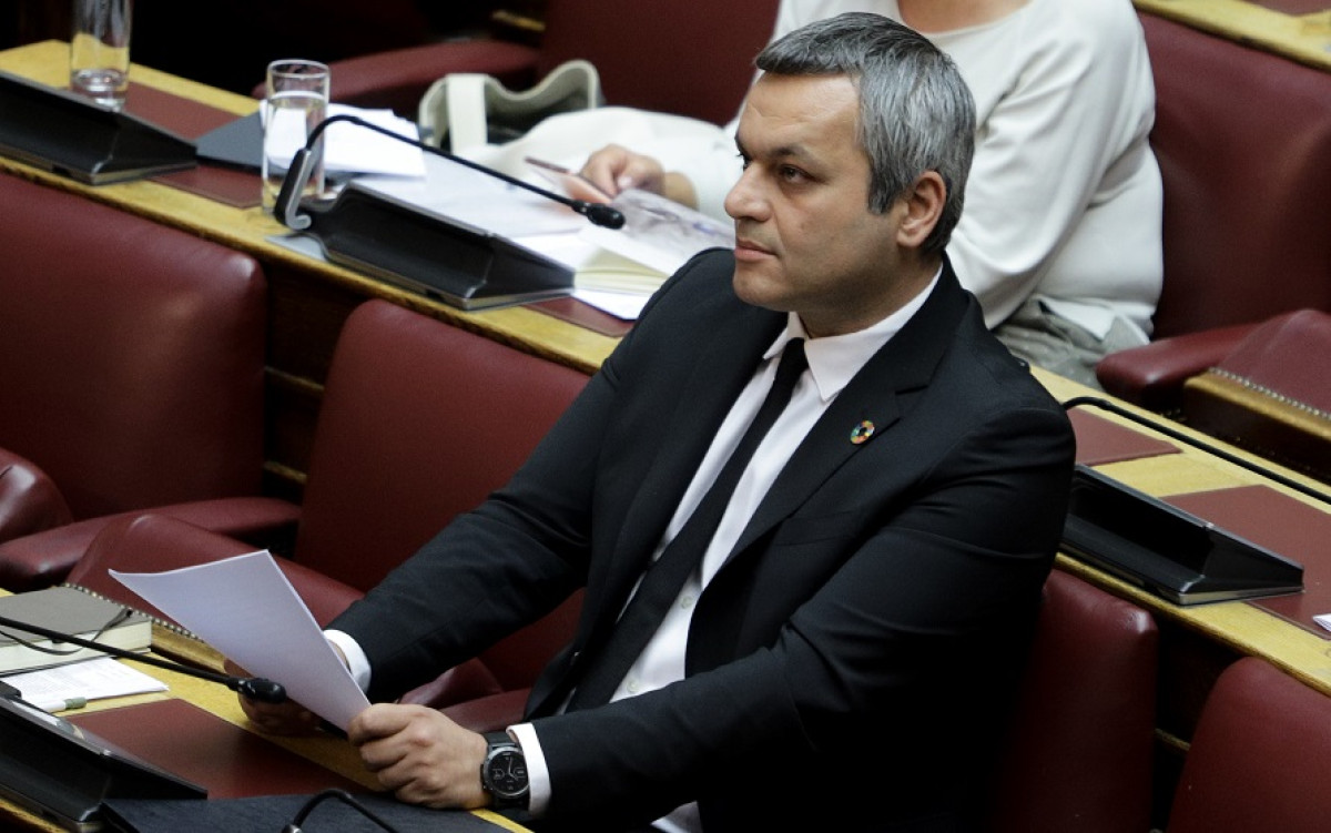 Μαμουλάκης: Λάθος από αβλεψία-Το είδε σαν σανίδα σωτηρίας η κυβέρνηση
