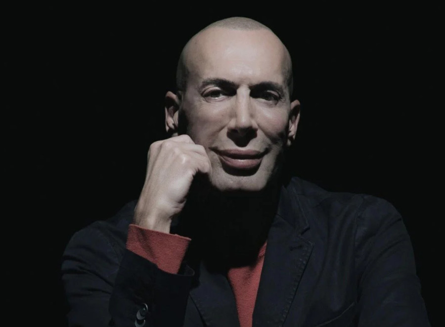 Για τον Νικόλα Βαγιονάκη, η Paranoia, το πιο βιωματικό έργο του Μωπασσάν είναι ένας καθρέφτης για το ανθρώπινο είδος