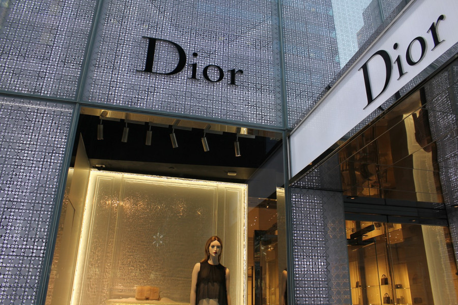 Ιταλία: Armani και Dior κατηγορούνται για εκμετάλλευση των εργαζομένων τους