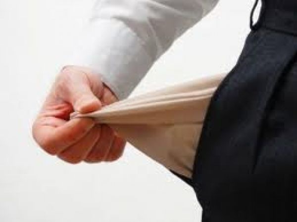 Μαχαίρι από 5 - 15% στις συντάξεις, καταργούνται τα δώρα - σύνταξη στα 67