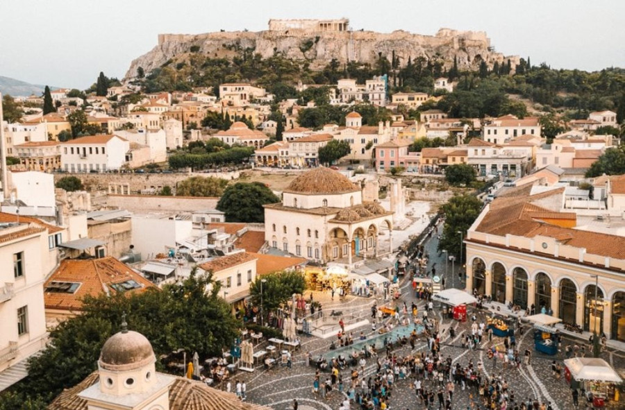 Έξοδος με…θέα σε αγαπημένα rooftops της Αθήνας