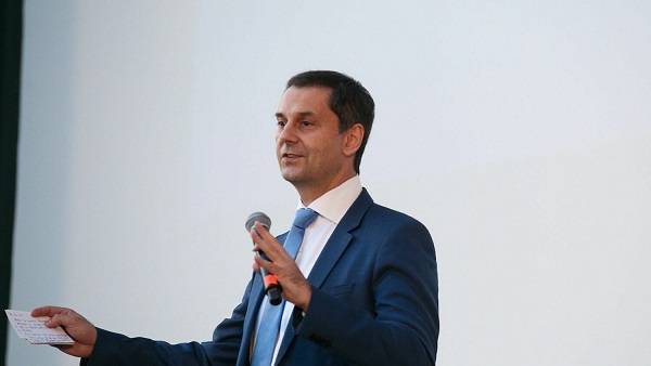 Θεοχάρης: Από τους πιο έτοιμους τουριστικούς προορισμούς η Ελλάδα