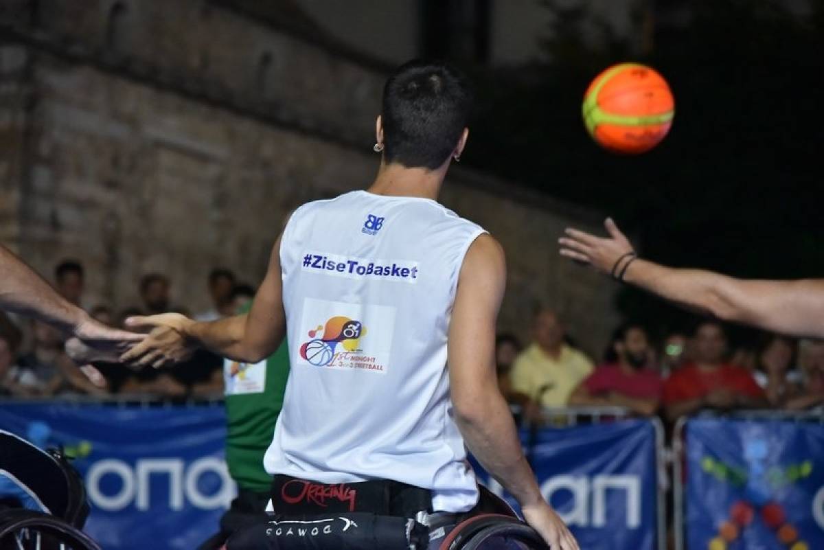 ΟΣΕΚΑ και ΟΠΑΠ βάζουν καλάθια με θέα την Ακρόπολη