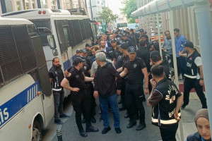 Σόου αυταρχισμού από τον Ερντογάν: Σε «επιτροπεία» η αντιπολίτευση - Συλλήψεις και «μαύρο» στα social media