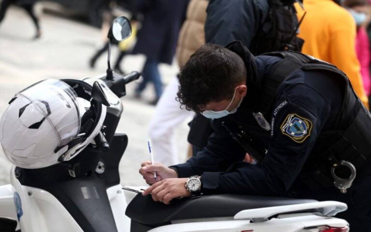 Έλεγχοι- Κορονοϊός: Δύο συλλήψεις, μία αναστολή λειτουργίας και 261 πρόστιμα