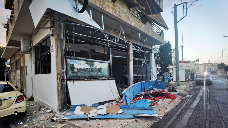Ισχυρή έκρηξη σε καφετέρια στο Νέο Ηράκλειο- Σοβαρές ζημιές
