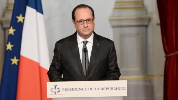 Ολάντ: Η Γαλλία είναι σε πόλεμο