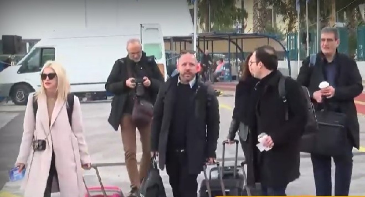 Στις Σπέτσες η ΚΟ του ΣΥΡΙΖΑ: Για δουλειά, όχι για...τούφα
