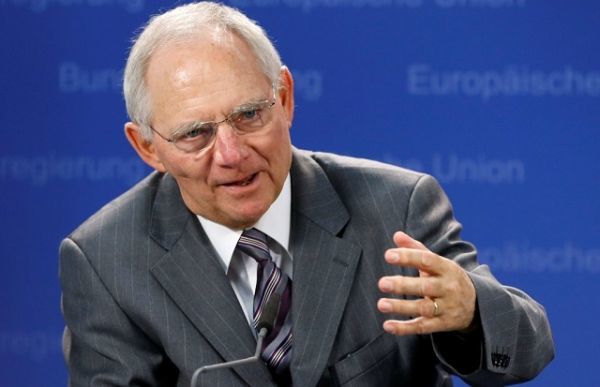 Σόιμπλε: Μόνο στο Eurogroup λύση για την Ελλάδα, πουθενά αλλού!