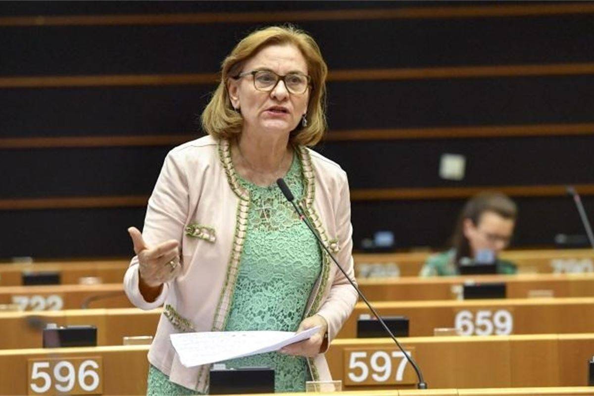 Κομισιόν:Στα κράτη-μέλη η ευθύνη για τους υποχρεωτικούς ή μη εμβολιασμούς