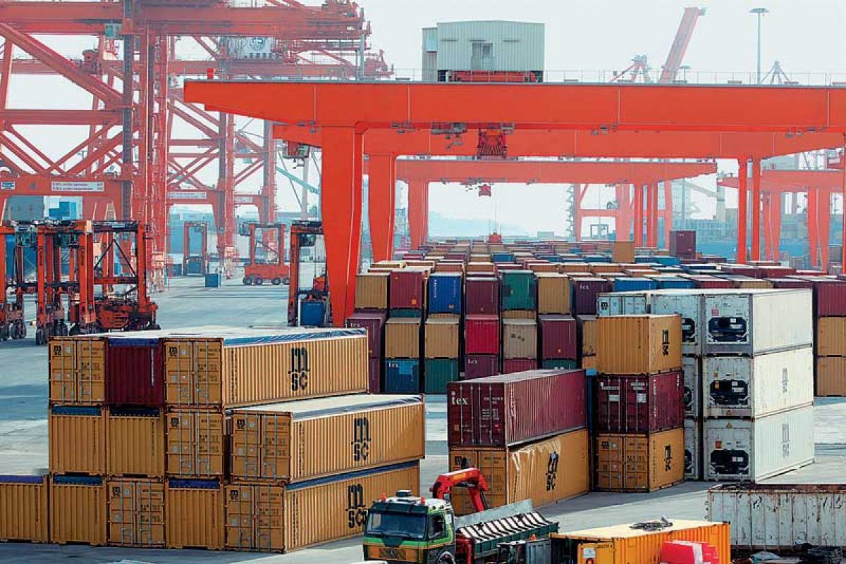 Γαλλία: Σε επίπεδα- ρεκόρ το εμπορικό έλλειμμα τον Νοέμβριο