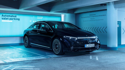 Το αυτόνομο σύστημα στάθμευσης της Mercedes-Benz και της Bosch λαμβάνει έγκριση για εμπορική χρήση