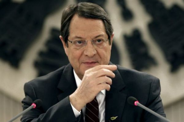 Νίκος Αναστασιάδης: Είμαι η πουτ@να της πολιτικής