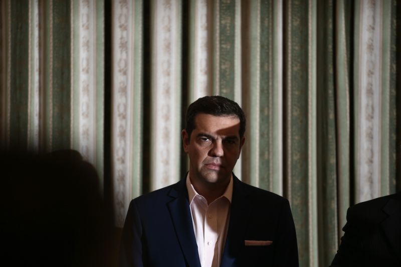 Μαξίμου: Επικοινωνιακό ρεσιτάλ με «κορδέλες» και Μακρόν ενόψει ΔΕΘ