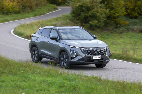 OMODA 5 SHS-H: Η νέα υβριδική τεχνολογία SHS σε ένα σύγχρονο crossover