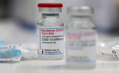 H Moderna ανακοίνωσε καθυστερήσεις στις αποστολές εμβολίων εκτός ΗΠΑ