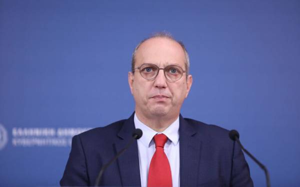 Οικονόμου: Απολύτως συνταγματικό το πρόστιμο-Δεν έχει τιμωρητικό χαρακτήρα