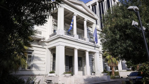 Έφυγε από τη ζωή ο πρέσβης ε.τ. Αλέξανδρος Αλεξανδρής