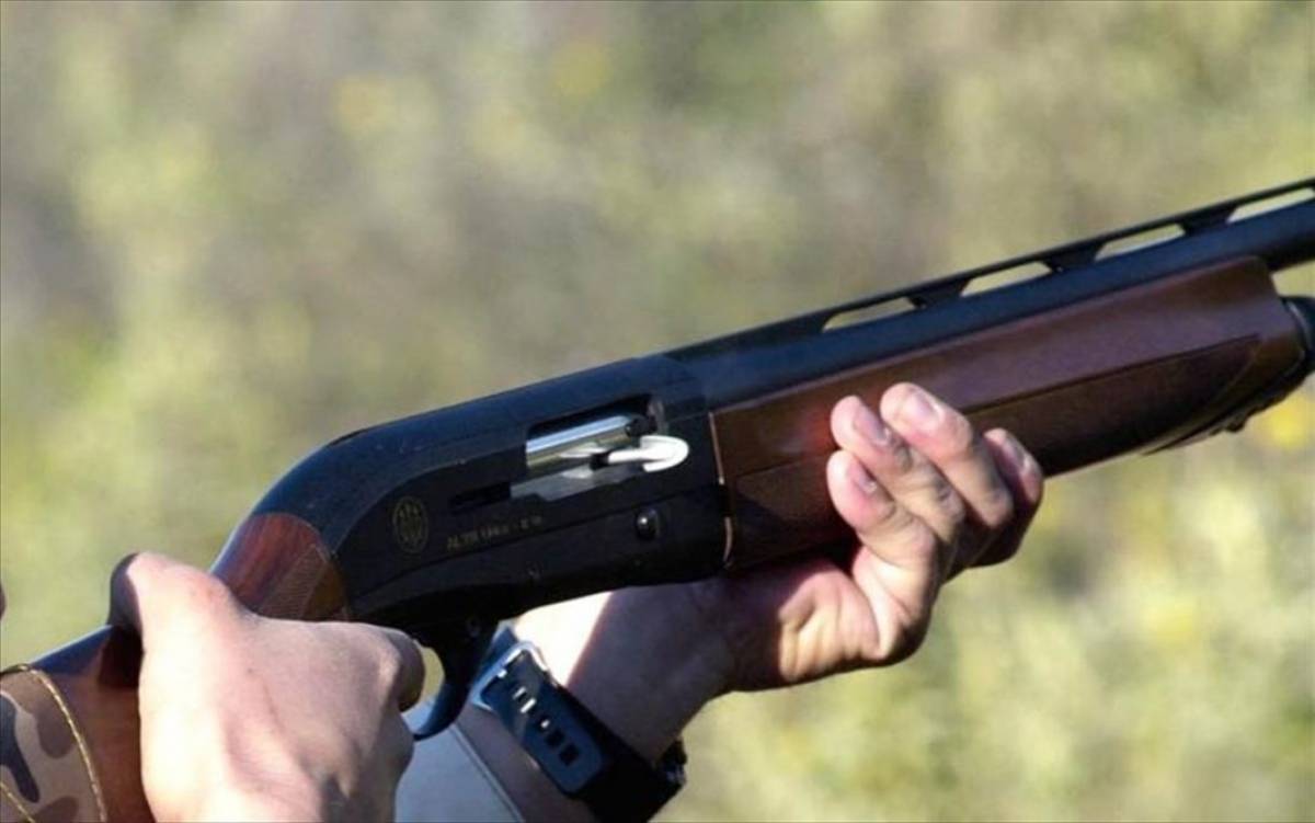 Συνελήφθη ο πατέρας του 16χρονου που σκότωσε θείο του κυνηγώντας