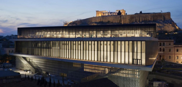 Αυγουστιάτικη πανσέληνος με τάνγκο στο Μουσείο της Ακρόπολης