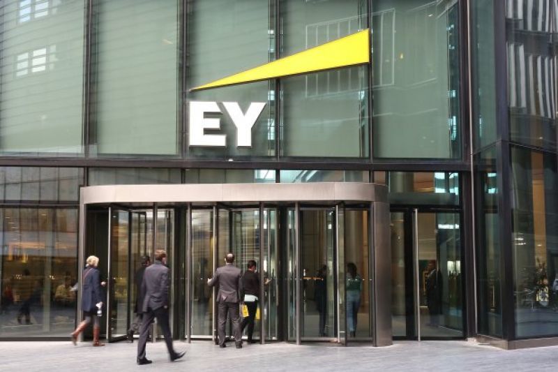 ΕΥ: Διάσταση απόψεων CEOs και επενδυτών στην υιοθέτηση μετασχηματιστικών καινοτομιών