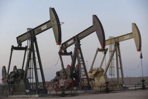 Υποχωρούν ελαφρά πετρέλαιο και φυσικό αέριο- Στο επίκεντρο η ζήτηση