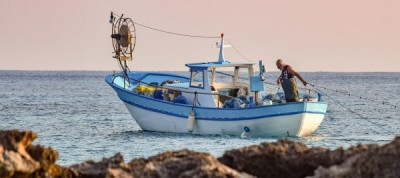 Υπουργείο Ναυτιλίας και Νησιωτικής Πολιτικής: Χρηματοδοτεί το αλιευτικό καταφύγιο Αστακού
