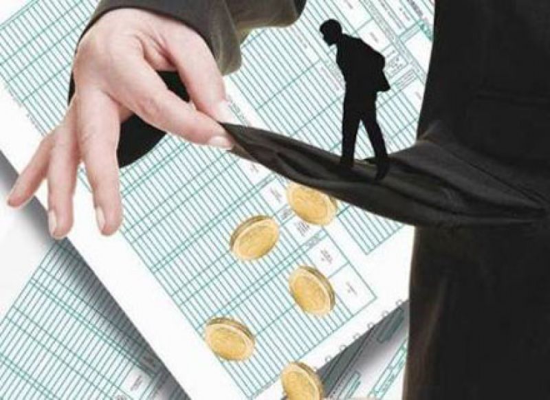Μέτρα «φωτιά» και πολίτες υπό κατάρρευση